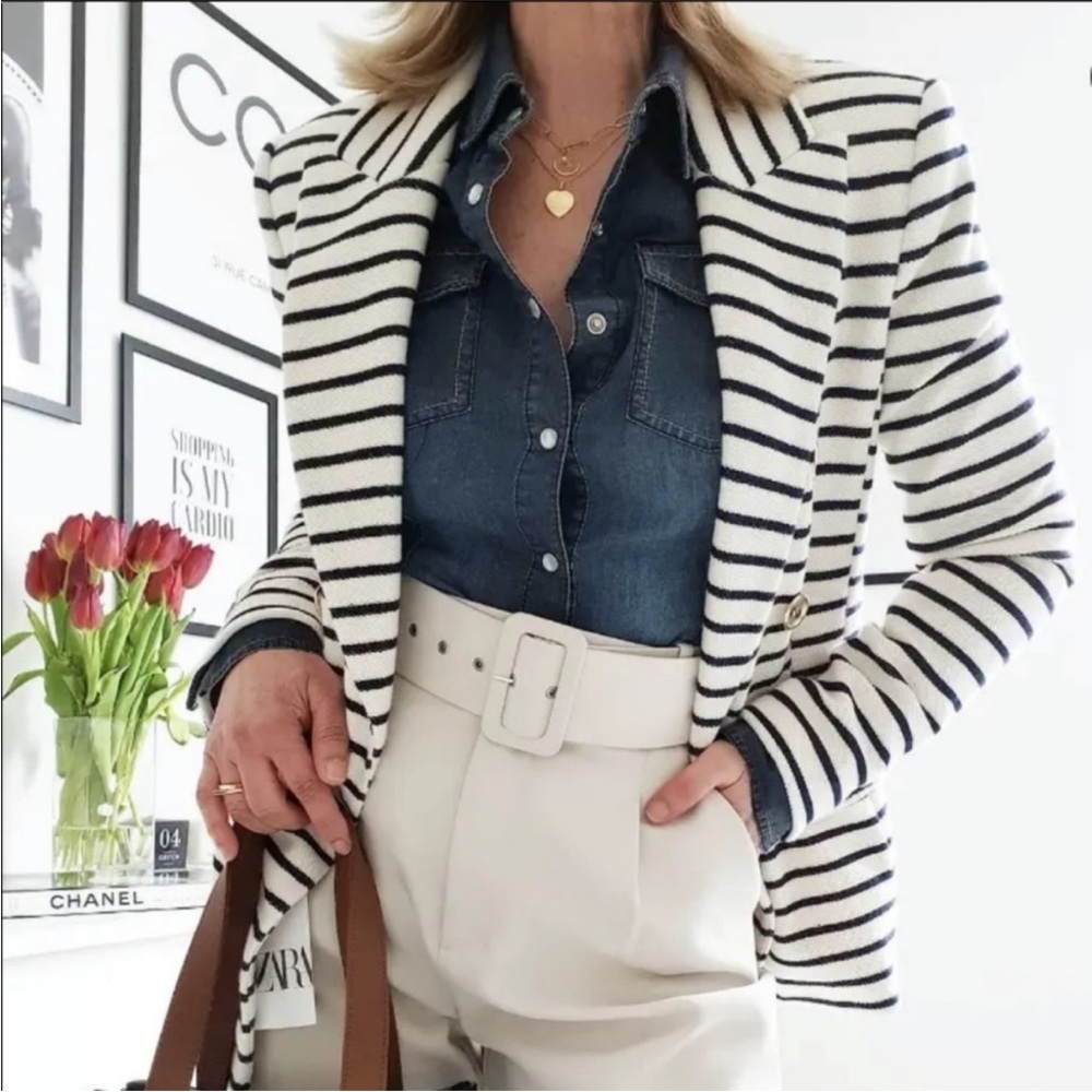 Joie Striped Blazer and White Pants Outfit - Picture 10 of 16